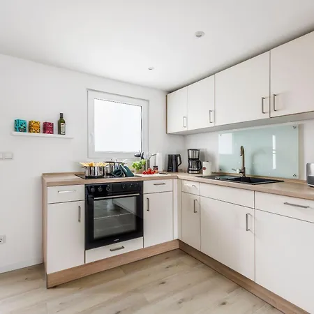 Waldgefluester 70 Qm I Ueberdachte Terrasse I 2 Schlafzimmer I Strandnah 別荘