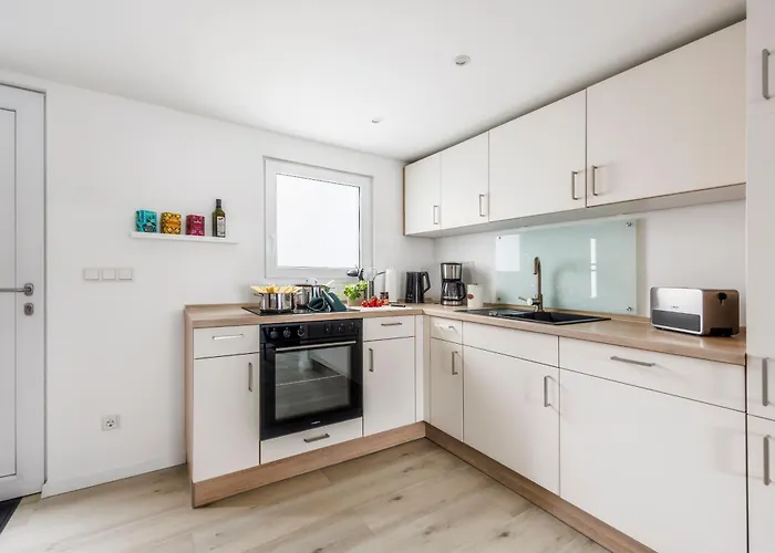 Waldgefluester 70 Qm I Ueberdachte Terrasse I 2 Schlafzimmer I Strandnah Tatil Evi